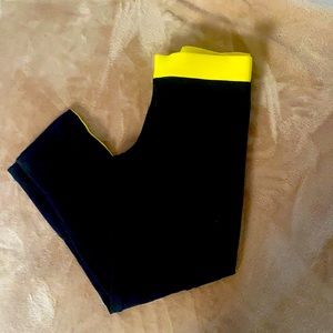 Bebe Sport activewear workout capri pants. Small.
